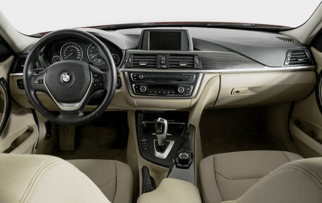 BMW 3 серия, 2013 год, 1 970 000 рублей, 12 фотография
