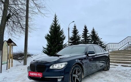 BMW 7 серия, 2015 год, 2 000 000 рублей, 2 фотография