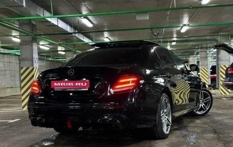 Mercedes-Benz E-Класс, 2016 год, 3 950 000 рублей, 2 фотография