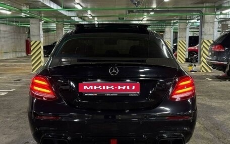 Mercedes-Benz E-Класс, 2016 год, 3 950 000 рублей, 6 фотография