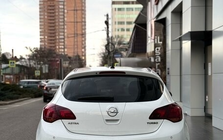 Opel Astra J, 2011 год, 970 000 рублей, 3 фотография