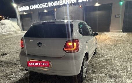 Volkswagen Polo VI (EU Market), 2011 год, 590 000 рублей, 2 фотография