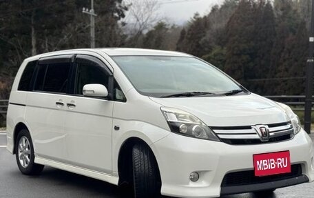 Toyota ISis I, 2013 год, 940 000 рублей, 2 фотография