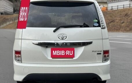 Toyota ISis I, 2013 год, 940 000 рублей, 7 фотография