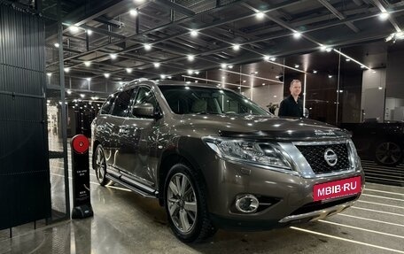 Nissan Pathfinder, 2015 год, 2 230 000 рублей, 2 фотография