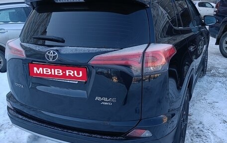 Toyota RAV4, 2017 год, 3 070 000 рублей, 7 фотография