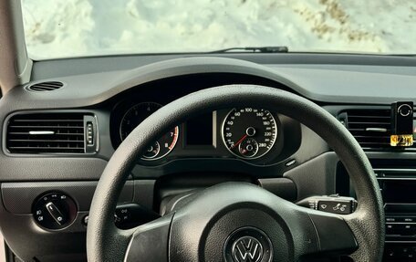 Volkswagen Jetta VI, 2014 год, 1 330 000 рублей, 2 фотография