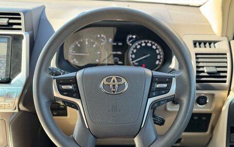 Toyota Land Cruiser Prado 150 рестайлинг 2, 2020 год, 3 220 000 рублей, 19 фотография