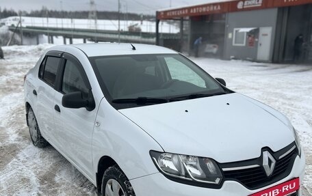 Renault Logan II, 2016 год, 925 000 рублей, 2 фотография