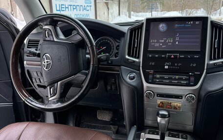 Toyota Land Cruiser 200, 2017 год, 9 100 000 рублей, 19 фотография