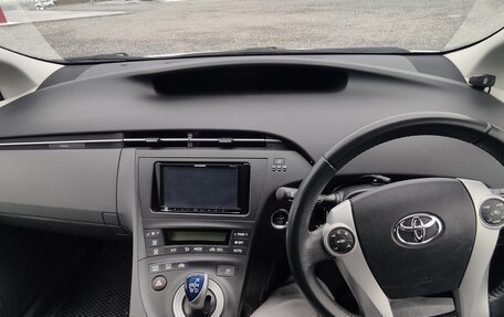 Toyota Prius, 2011 год, 1 200 000 рублей, 6 фотография