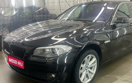 BMW 5 серия, 2013 год, 1 800 000 рублей, 2 фотография