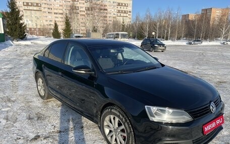 Volkswagen Jetta VI, 2013 год, 1 240 000 рублей, 6 фотография