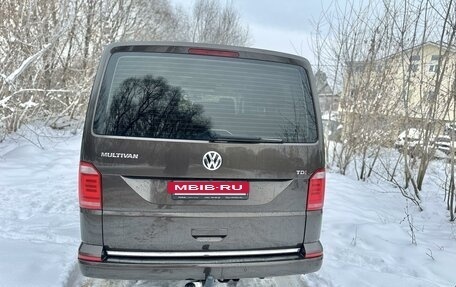 Volkswagen Multivan T6 рестайлинг, 2017 год, 4 100 000 рублей, 5 фотография