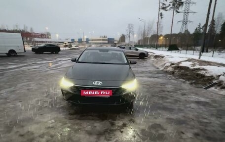 Hyundai Elantra, 2023 год, 2 370 000 рублей, 2 фотография