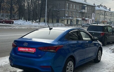 Hyundai Solaris II рестайлинг, 2018 год, 1 350 000 рублей, 3 фотография