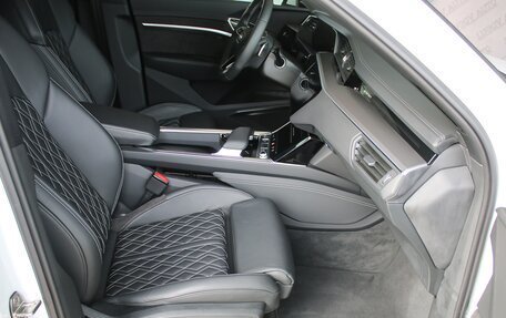 Audi e-tron I, 2020 год, 7 950 000 рублей, 7 фотография