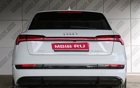 Audi e-tron I, 2020 год, 7 950 000 рублей, 5 фотография