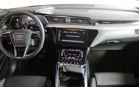 Audi e-tron I, 2020 год, 7 950 000 рублей, 9 фотография