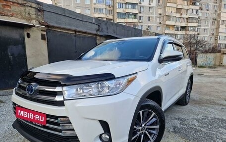 Toyota Highlander III, 2019 год, 4 500 000 рублей, 2 фотография