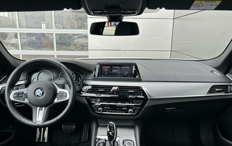BMW 5 серия, 2018 год, 3 932 000 рублей, 14 фотография