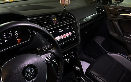 Volkswagen Tiguan II, 2019 год, 3 940 000 рублей, 12 фотография