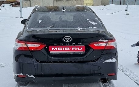 Toyota Camry, 2018 год, 3 370 000 рублей, 4 фотография