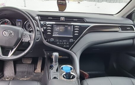 Toyota Camry, 2018 год, 3 370 000 рублей, 12 фотография