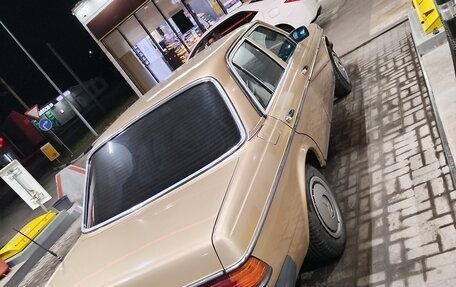 Mercedes-Benz W123, 1983 год, 510 000 рублей, 2 фотография