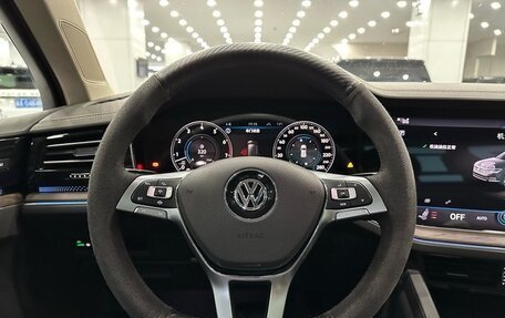 Volkswagen Touareg III, 2019 год, 6 000 000 рублей, 11 фотография