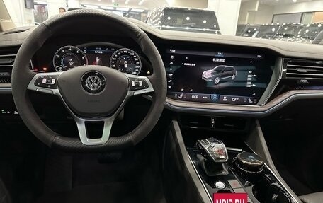 Volkswagen Touareg III, 2019 год, 6 000 000 рублей, 13 фотография