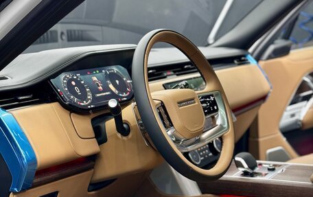 Land Rover Range Rover IV рестайлинг, 2023 год, 25 990 000 рублей, 9 фотография