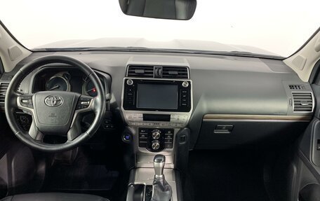 Toyota Land Cruiser Prado 150 рестайлинг 2, 2018 год, 5 399 000 рублей, 14 фотография