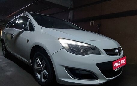 Opel Astra J, 2013 год, 1 050 000 рублей, 10 фотография