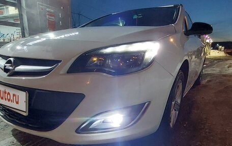 Opel Astra J, 2013 год, 1 050 000 рублей, 26 фотография
