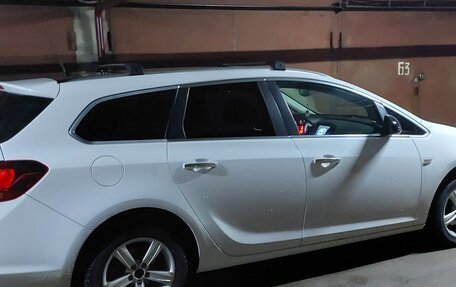 Opel Astra J, 2013 год, 1 050 000 рублей, 30 фотография