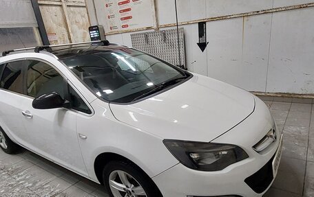 Opel Astra J, 2013 год, 1 050 000 рублей, 37 фотография