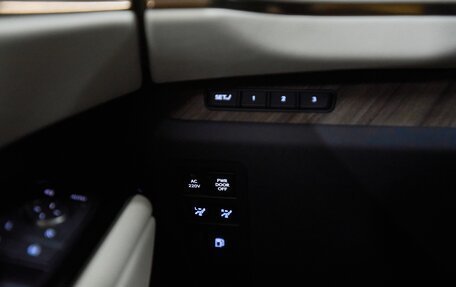 Lexus LM, 2023 год, 19 999 000 рублей, 23 фотография
