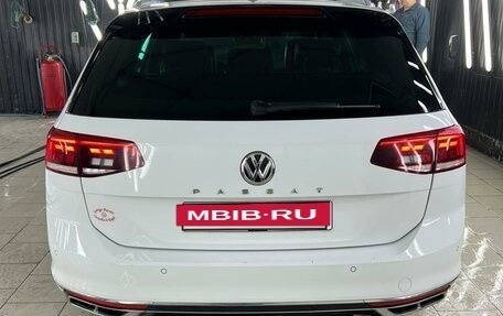 Volkswagen Passat B8 рестайлинг, 2019 год, 2 400 000 рублей, 10 фотография