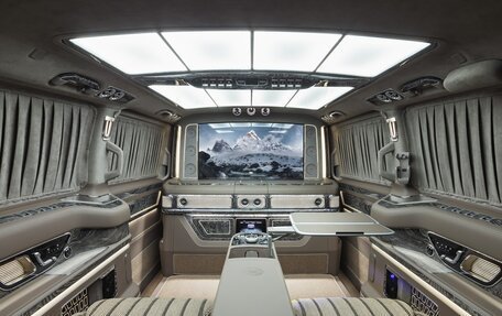 Mercedes-Benz V-Класс, 2023 год, 42 000 000 рублей, 4 фотография