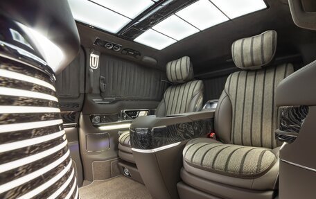 Mercedes-Benz V-Класс, 2023 год, 42 000 000 рублей, 23 фотография