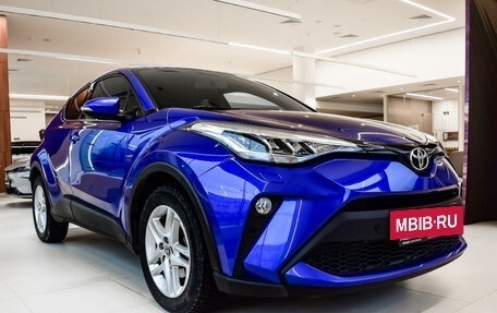 Toyota C-HR I рестайлинг, 2020 год, 2 725 000 рублей, 4 фотография