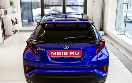 Toyota C-HR I рестайлинг, 2020 год, 2 725 000 рублей, 7 фотография