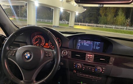 BMW 3 серия, 2011 год, 1 480 000 рублей, 14 фотография