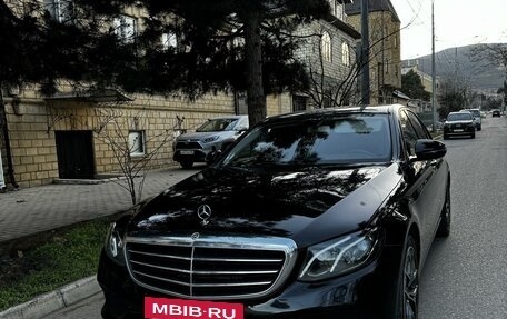 Mercedes-Benz E-Класс, 2019 год, 3 250 000 рублей, 2 фотография