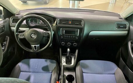 Volkswagen Jetta VI, 2013 год, 980 000 рублей, 9 фотография