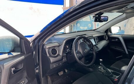 Toyota RAV4, 2017 год, 2 600 000 рублей, 21 фотография