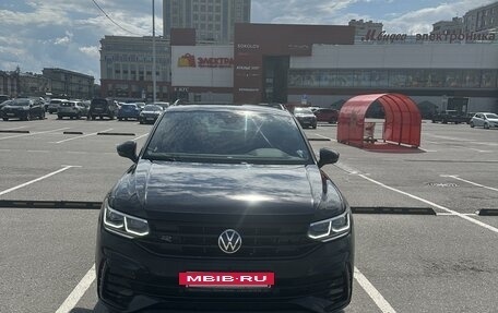 Volkswagen Tiguan II, 2021 год, 4 300 000 рублей, 3 фотография