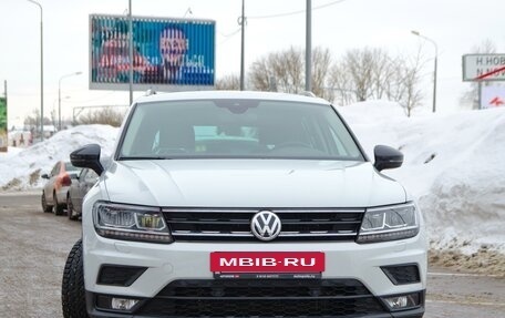 Volkswagen Tiguan II, 2019 год, 2 965 000 рублей, 2 фотография