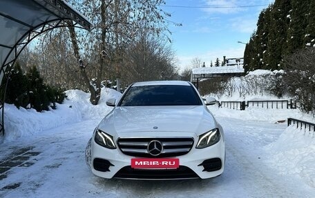 Mercedes-Benz E-Класс, 2017 год, 4 100 000 рублей, 7 фотография